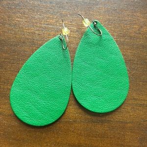 Nickel and suede earrings size medium